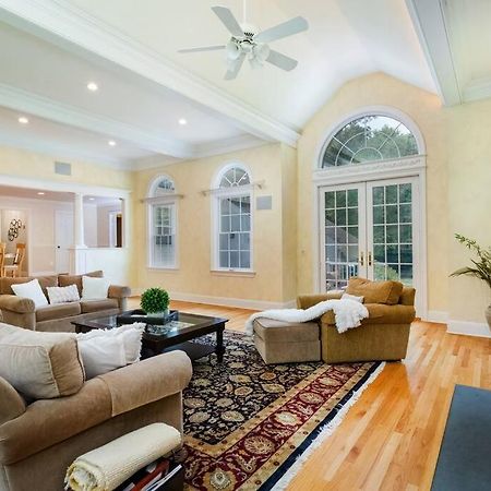 Serenity Manor In Scenic Weston Near Westport, Ct ภายนอก รูปภาพ
