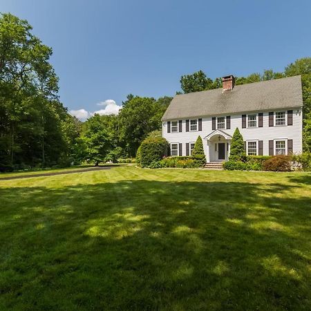 Serenity Manor In Scenic Weston Near Westport, Ct ภายนอก รูปภาพ