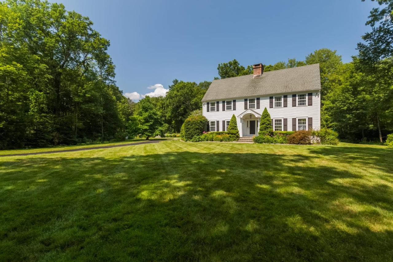 Serenity Manor In Scenic Weston Near Westport, Ct ภายนอก รูปภาพ